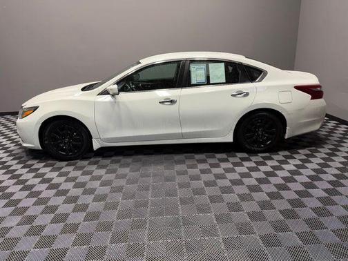 Glacier White 2018 Nissan Altima 2.5 S