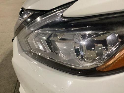 Glacier White 2018 Nissan Altima 2.5 S