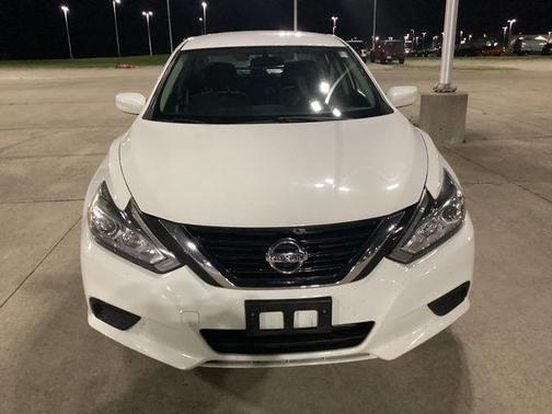 Glacier White 2018 Nissan Altima 2.5 S