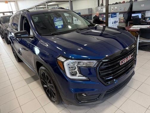 Marine Metallic 2023 GMC Terrain SLE