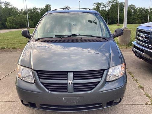 Gray 2007 Dodge Grand Caravan SXT