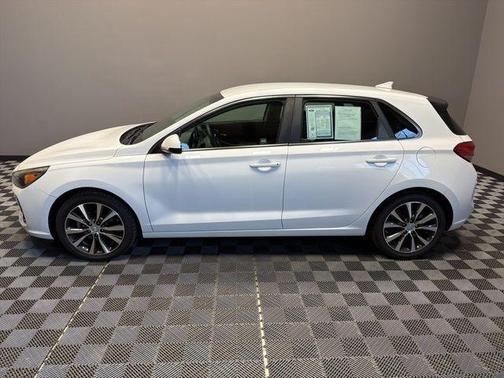 2019 Hyundai Elantra GT Base