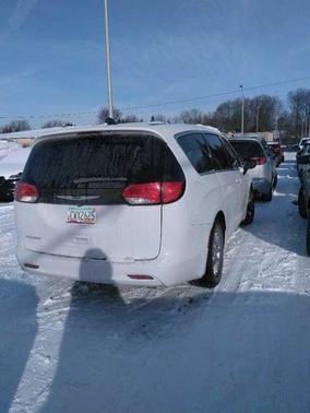 2024 Chrysler Voyager LX