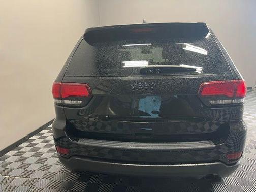 2019 Jeep Grand Cherokee Laredo