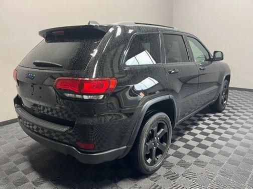 2019 Jeep Grand Cherokee Laredo