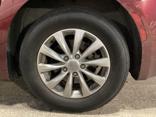 2018 Chrysler Pacifica Touring-L