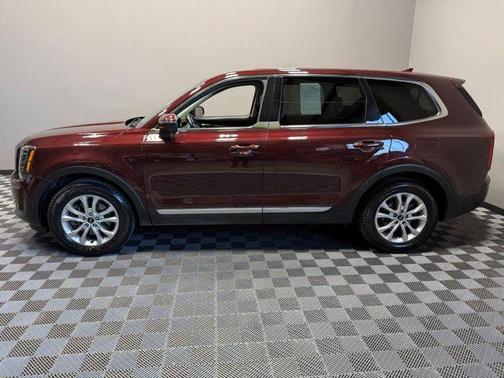 Sangria Red 2022 Kia Telluride LX
