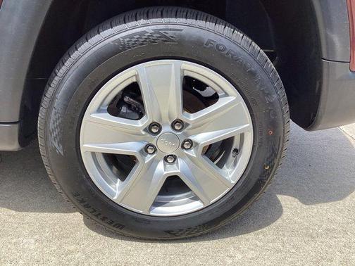 Velvet Red Pearlcoat 2022 Jeep Compass Latitude