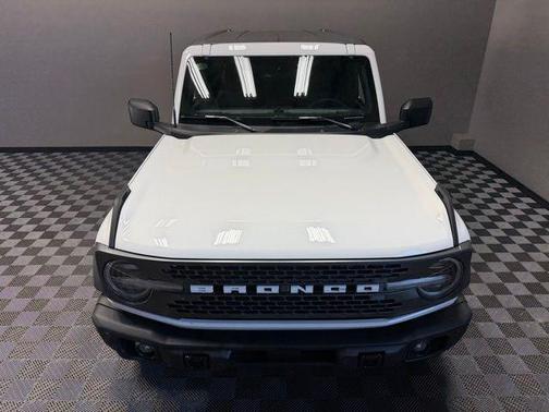 Oxford White 2026 Ford Bronco Badlands