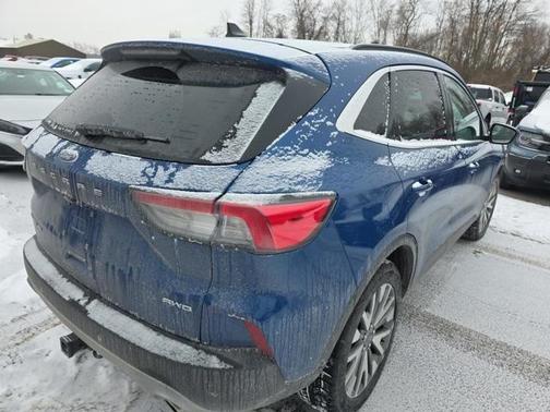 2022 Ford Escape Titanium