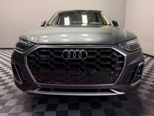 2022 Audi Q5 45 S line quattro Premium