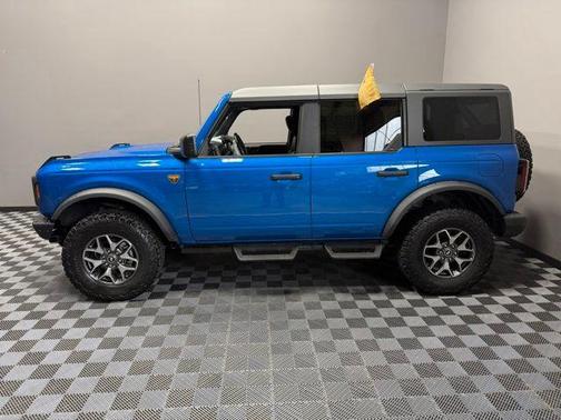 Blue Metallic 2024 Ford Bronco Badlands