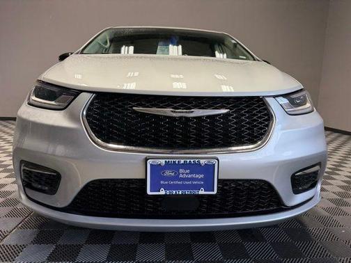 2024 Chrysler Pacifica Touring-L