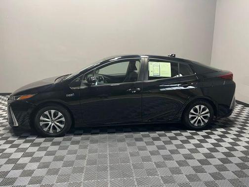 2021 Toyota Prius Prime LE