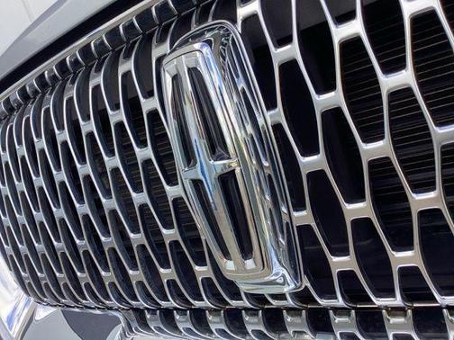 Silver Radiance 2021 Lincoln Corsair Standard