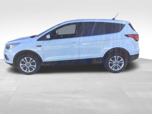 Oxford White 2019 Ford Escape SE