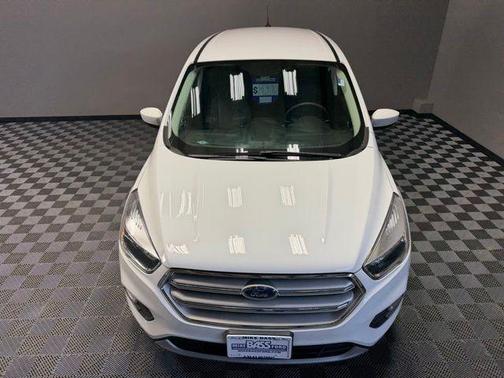 Oxford White 2019 Ford Escape SE