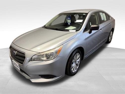Ice Silver Metallic 2017 Subaru Legacy 2.5i