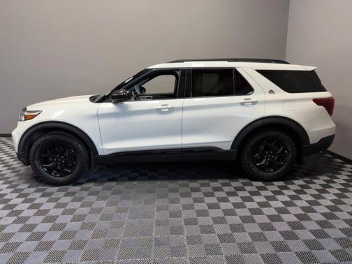 Star White 2024 Ford Explorer Timberline