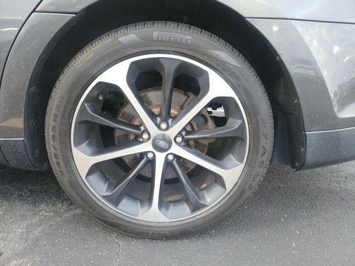 2015 Ford Taurus SEL