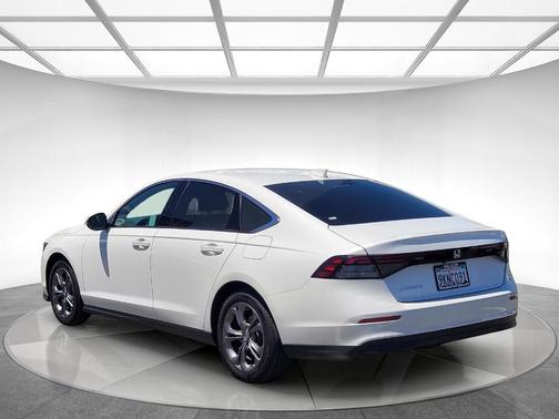 Platinum White Pearl 2024 Honda Accord EX