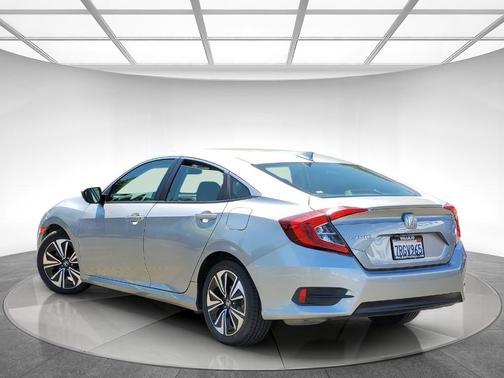 Lunar Silver Metallic 2016 Honda Civic EX-T