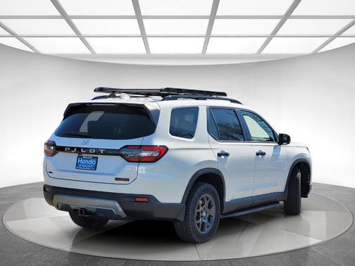 2026 Honda Pilot TrailSport