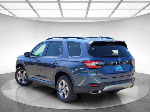 Smoke 2026 Honda Pilot EX-L