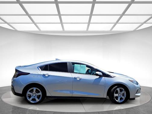 2018 Chevrolet Volt LT