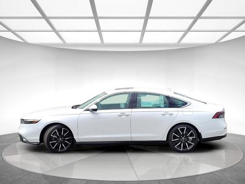 Platinum White Pearl 2026 Honda Accord Hybrid Touring