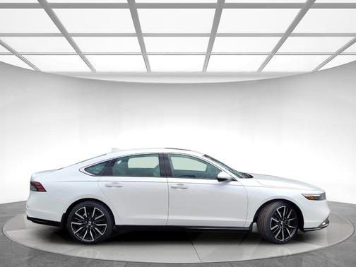 Platinum White Pearl 2026 Honda Accord Hybrid Touring