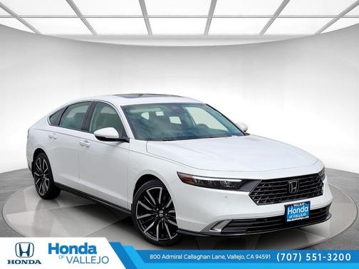 Platinum White Pearl 2026 Honda Accord Hybrid Touring