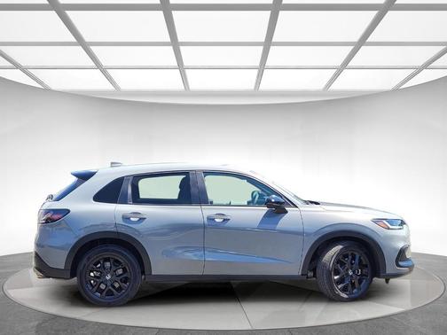 Urban Gray Pearl 2024 Honda HR-V Sport