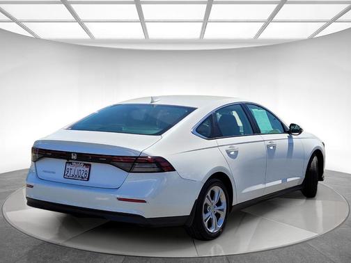 Platinum White Pearl 2025 Honda Accord LX