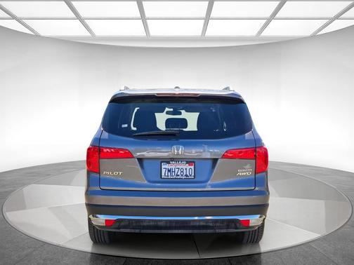 Modern Steel Metallic 2016 Honda Pilot Touring