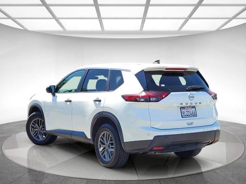 Glacier White 2024 Nissan Rogue S