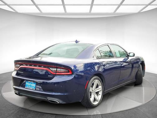 2017 Dodge Charger SXT