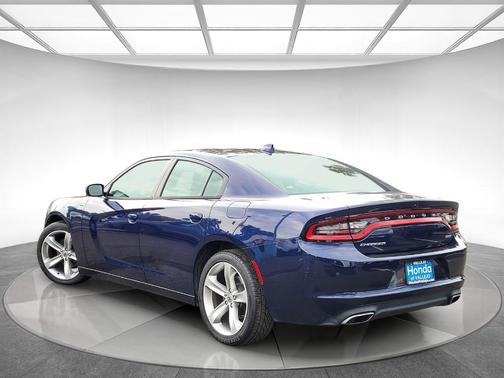 2017 Dodge Charger SXT