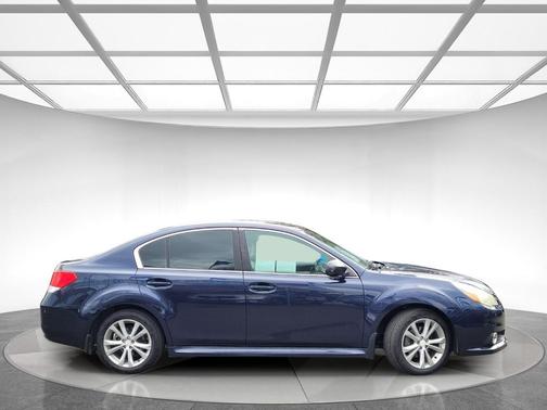 2014 Subaru Legacy 2.5i