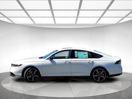 Platinum White Pearl 2026 Honda Accord SE