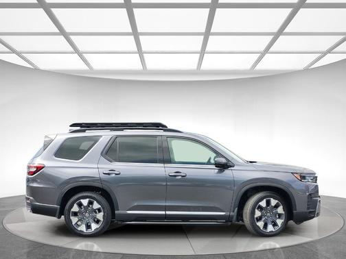 Modern Steel Metallic 2026 Honda Pilot Elite