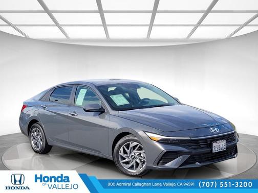 2024 Hyundai ELANTRA SEL