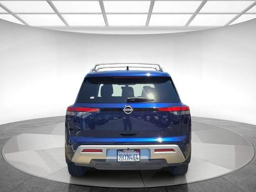 Deep Ocean Blue 2023 Nissan Pathfinder SL