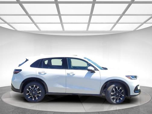 Platinum White Pearl 2026 Honda HR-V EX-L