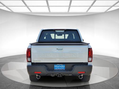 Platinum White Pearl 2026 Honda Ridgeline RTL
