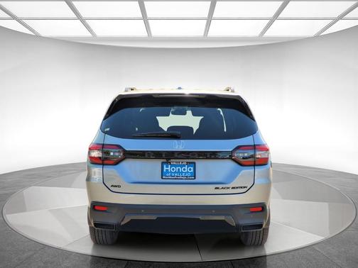 Solar Silver Metallic 2026 Honda Pilot Black Edition