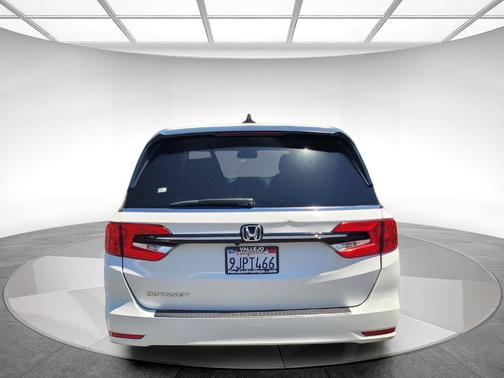 Platinum White Pearl 2024 Honda Odyssey EX-L