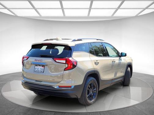2022 GMC Terrain AT4