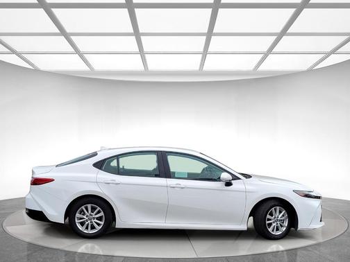 White 2025 Toyota Camry LE