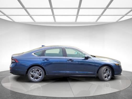Canyon 2026 Honda Accord Hybrid EX-L